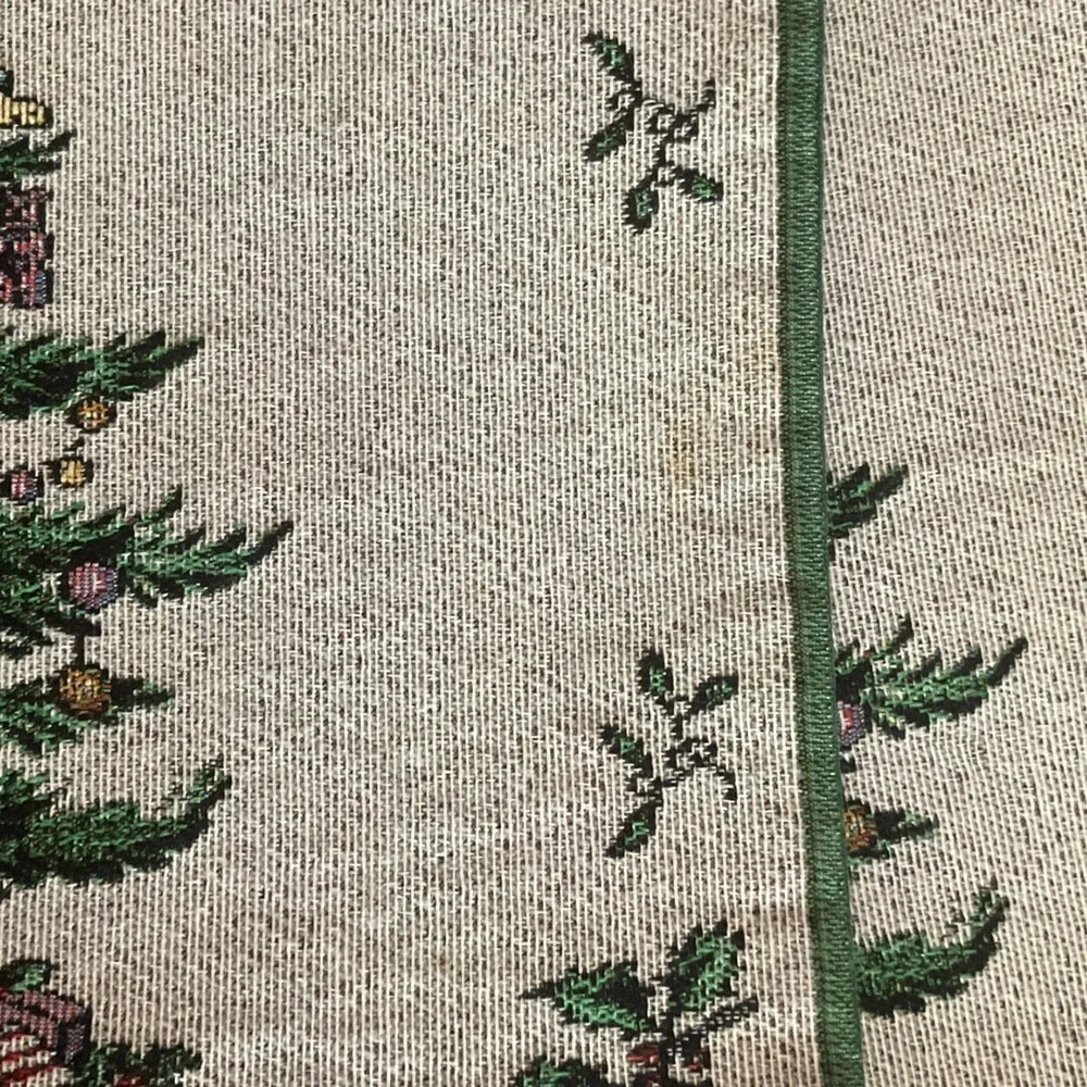 Spode Christmas Tree Tapestry Placemats Scene Weaver Made in USA Set of 4 Green
